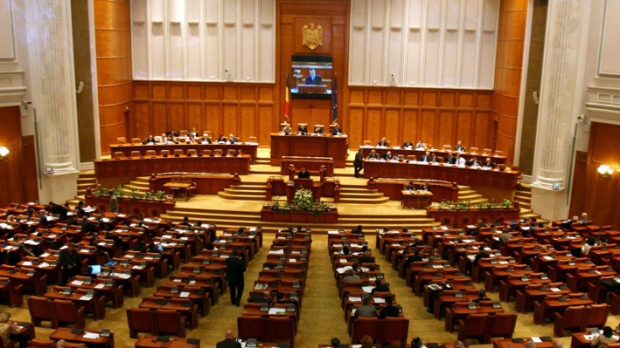 Continuă negocierile pentru repartizarea funcțiilor în Birourile Permanente ale Senatului și Camerei Deputaților - parlament36894000-1355394506.jpg