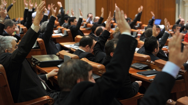 Parlamentarii rămân fără bani pentru micul dejun - parlamentari11840800-1361100880.jpg