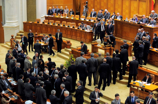Lovitură pentru Diana Șoșoacă! Patru deputați aleși pe listele SOS trec la PSD