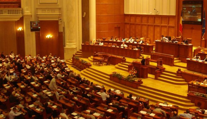 Parlamentarii PSD care vor vota moțiunea vor fi excluși din partid - parlamentariipsd-1560456224.jpg