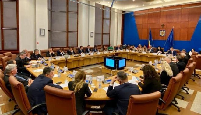 Proiectul Legii bugetului de stat pentru anul 2024, aprobat - parlamentcomisiee1702904412230-1703006025.jpg