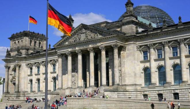 Al treilea program de asistență financiară pentru Grecia - parlamentgerman-1439979845.jpg