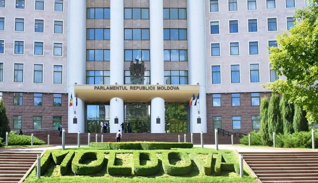 Parlamentul de la Chișinău a votat pentru ieșirea definitivă a Republicii Moldova din CSI - parlamentul-1775225790.webp