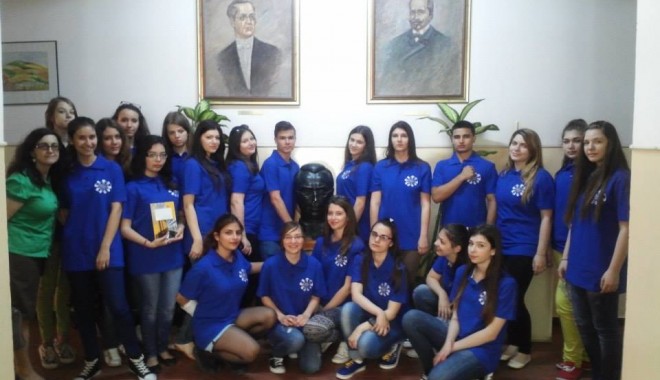 Parlamentul European în varianta elevilor se adună la Colegiul Pedagogic - parlamentuleuropean-1411544754.jpg