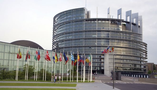 Franța: Parlamentul European trebuie să rămână la Strasbourg - parlamentuleuropeansediu-1512387263.jpg