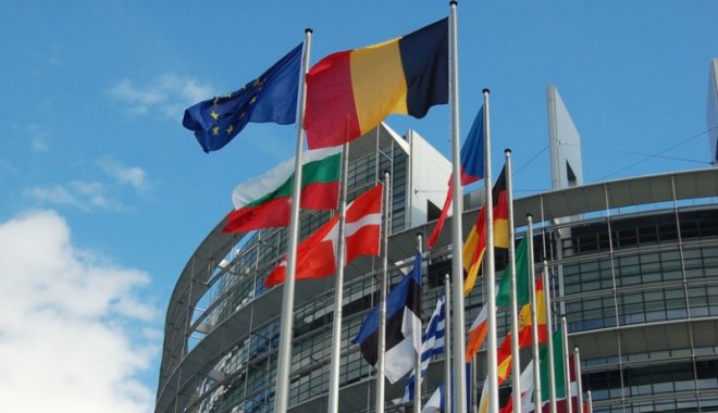 Câte limbi se vorbesc în Uniunea Europeană? - parlementeuropeen-1348583689.jpg