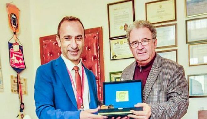 Liceul Teoretic Internațional de Informatică și Colegiul „Mircea” – parteneri în educație - parteneriat-1666352948.jpg
