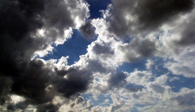 Află aici cum va fi vremea săptămâna viitoare - partlycloudy-1318157599.jpg