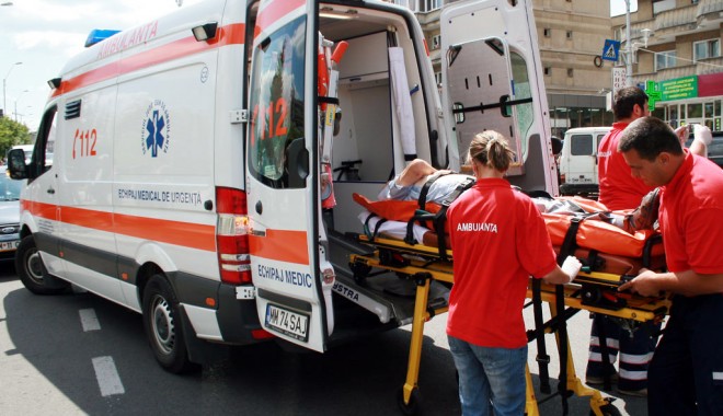 Pasageră în microbuz, la spital în urma unui accident rutier - pasagerainmicrobuz-1407249641.jpg