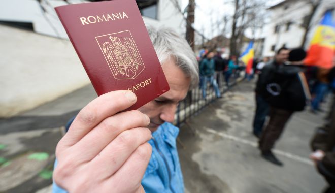 Constănțenii pot obține pașaportul în cinci zile - pasapoartasursarealitatea-1602607218.jpg