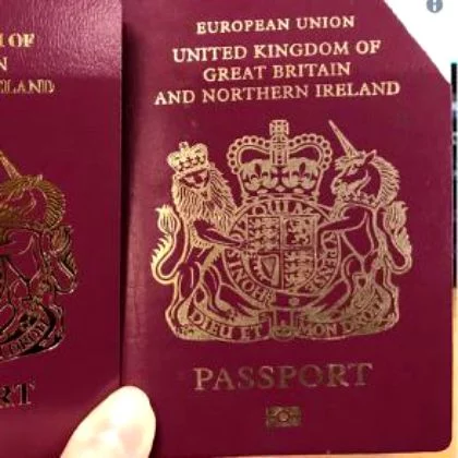 Pașapoartele britanice sunt emise fără 