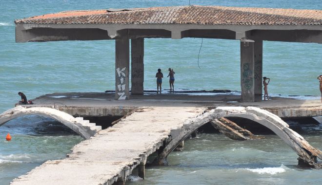Pasarela de promenadă de la Cazinoul din Mamaia ar putea fi salvată - pasarela-1585683144.jpg
