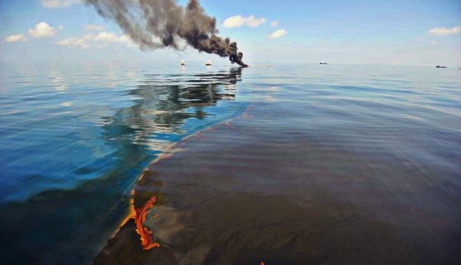 British Petroleum va plăti despăgubiri de 20,8 miliarde de dolari pentru poluarea din Golful Mexic - patadepetrolgetty-1444151104.jpg