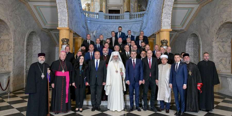 Patriarhul Daniel cere creșteri de salarii pentru personalul neclerical - patriarhul-daniel-mariri-salarii-1712766234.jpg