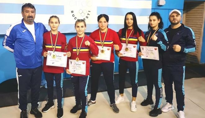 Patru titluri naţionale pentru CS Năvodari, la CN de box feminin - patru-1605112698.jpg
