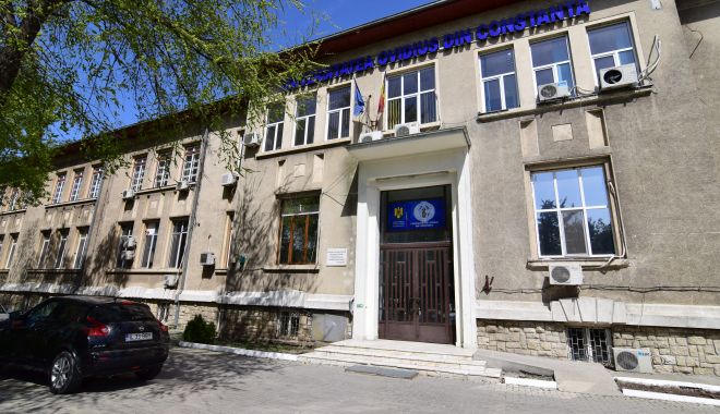 Studenţii ovidieni, prezenţi la un exercițiu de securitate cibernetică - patrustudenti-1602424148.jpg