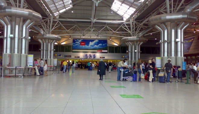 Patru suspecți veniți din  Algeria, arestați pe aeroportul din Lisabona - patrususpecti-1469968052.jpg