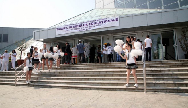 Târgul Ofertelor Educaționale la Constanța - pavilionulexopozitionalofertaedu-1335967267.jpg