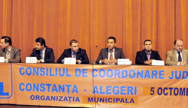 Alegerile la PDL Constanța, umbrite de prezența slabă a democrat-liberalilor - pdl-1381066397.jpg