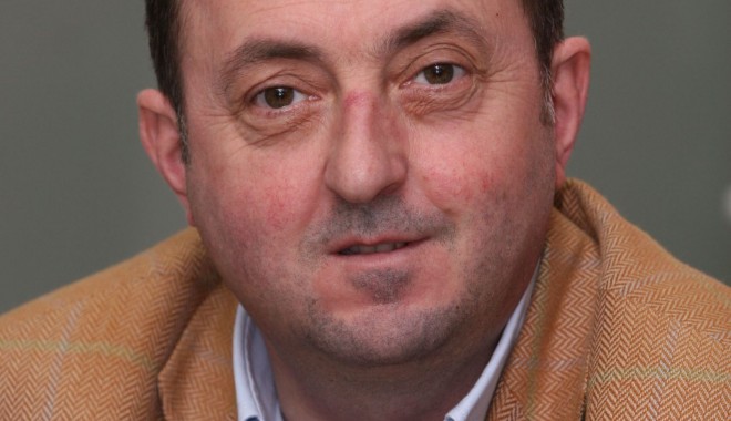 Deputatul Constantin Chirilă vine în sprijinul fermierilor constănțeni - pdl10apr2009constantinchirila45-1316950237.jpg