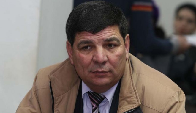Război în toată regula la vârful PDL Constanța - pdlnicolaeanghelprimarcastelufot-1318259588.jpg