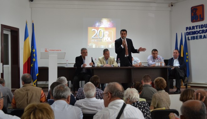 PDL Constanța a sărbătorit 20 de ani de la înființarea partidului - pdlziareveniment2-1369560991.jpg