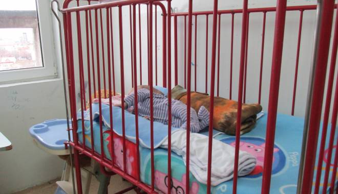 Bebeluș MORT DE FOAME în secția de pediatrie a Spitalului Județean Constanța! - pediatriespitaluljudetean10-1425997282.jpg