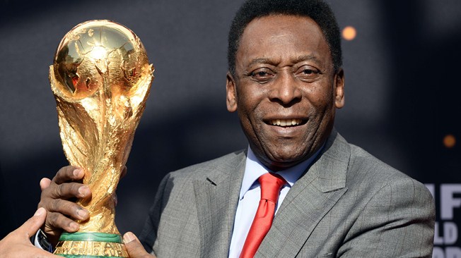 Pele își scoate la licitație amintirile - pele-1457621853.jpg