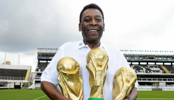 DOLIU ÎN LUMEA FOTBALULUI MONDIAL! A MURIT PELE! - pele-1672341650.jpg