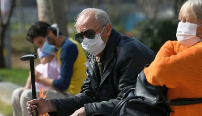 Interval orar în care persoanele de peste 65 de ani vor putea ieși din casă - pen-1585072877.jpg