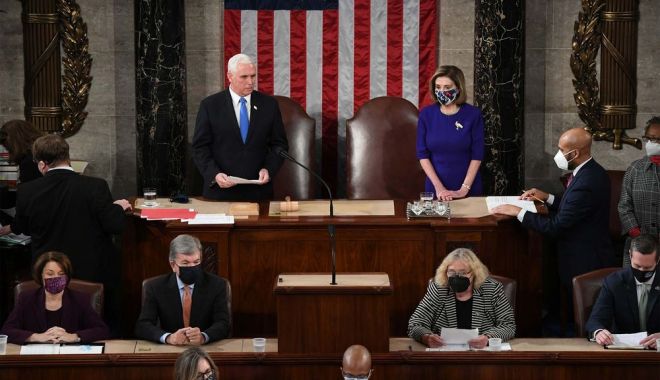 Congresul SUA a confirmat alegerea lui Joe Biden. Starea de urgență, prelungită cu 15 zile în Washington - pence-1610015095.jpg
