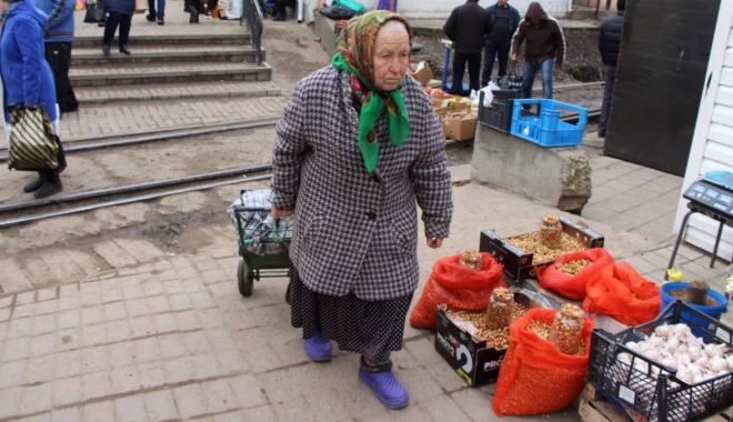 Numărul pensionarilor care au primit indemnizaţie socială a crescut uşor în septembrie - pensie-minima-1697377970.jpg