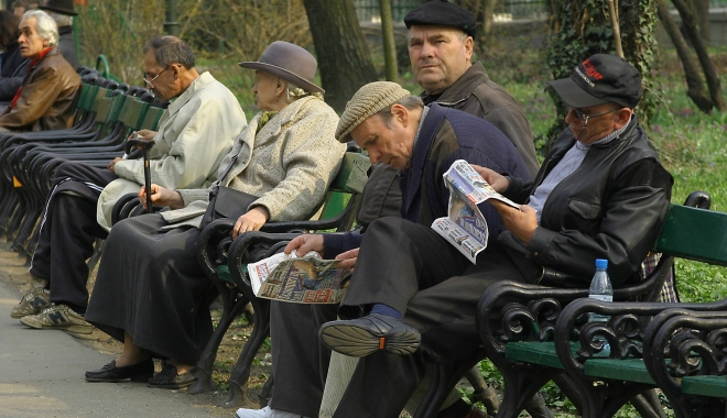 Peste un milion de români au pensii sub 2.000 de lei - pensii-1483617650.jpg