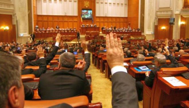 Pensiile parlamentarilor, discutate săptămâna viitoare - pensiiparlamentari465x390-1442908214.jpg