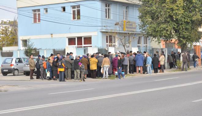 Când se dau pachetele cu alimente pensionarilor - pensionaricoadalapachete22-1444916855.jpg