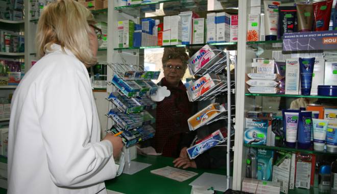 Pensionarii  cu venituri reduse beneficiază  de medicamente compensate - pensionarii-1441823768.jpg