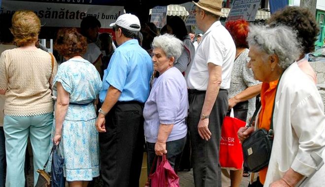 Pensionarii din România vor să aibă un nivel de trai apropiat celor din Ungaria - pensionarii-1601655697.jpg