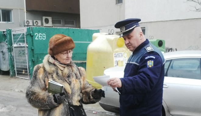 Pensionarii din mai multe cartiere, avertizați  de polițiștii constănțeni - pensionarii1-1485884187.jpg