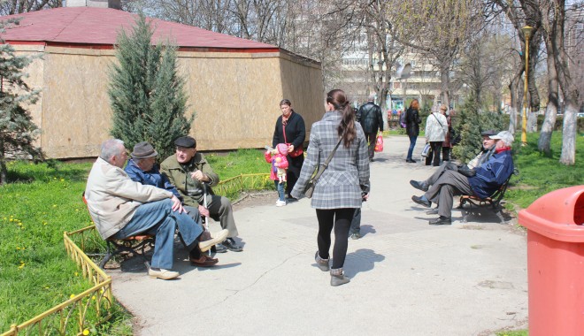 Cum va fi vremea în week-end, la Constanța - pensionariparcvremeinsorita-1383921868.jpg