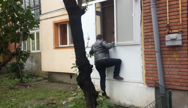 Percheziție  la un constănțean suspectat de furt din locuință - perchezitie-1481737564.jpg