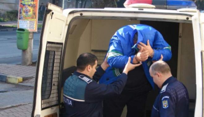 Tâlhar arestat după ce a atacat un bărbat de 88 de ani - perchezitie-1621000420.jpg