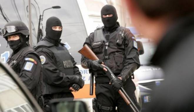 Descinderi în Constanța la traficanții de arme - perchezitii-1459364737.jpg