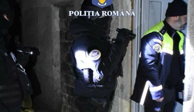 Percheziții la Cogealac, într-un dosar penal de furt calificat
