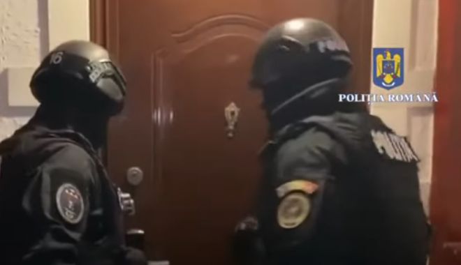 Poliţia Română: Zeci de percheziţii în dosare de trafic de droguri, evaziune fiscală şi spălarea banilor