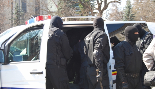 Descinderi de amploare la JANDARMERIE! Procurorii DIICOT verifică documente! - perchezitii1-1501742578.jpg