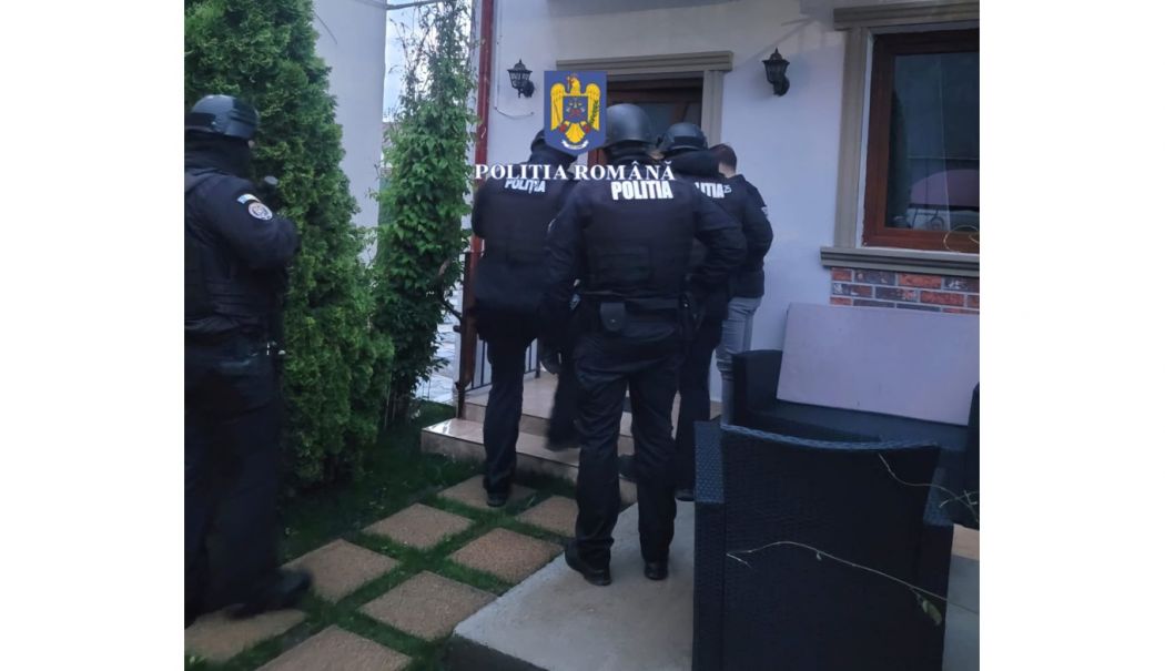 Polițiștii constănțeni, implicați în trei percheziții din București, Ilfov și Cluj - perchezitii1-1714034749.jpg