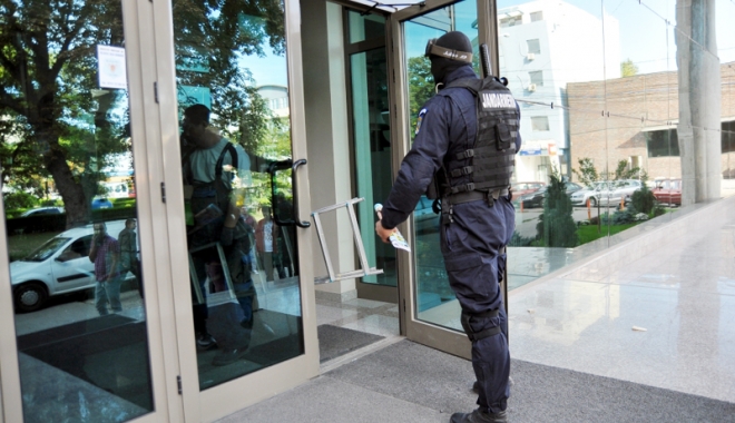 Ce precizări face Agenția Națională a Medicamentelor cu privire la perchezițiile de la sediul instituției - perchezitii1463679557-1464777648.jpg