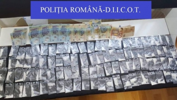Nouă persoane au fost reținute într-un dosar de trafic de droguri - perchezitii21024x512777x43757453-1568889715.jpg