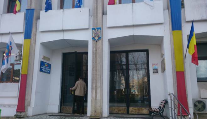 Percheziții DNA la Primăria Constanța.  Ce caută procurorii - perchezitii2jpg-1423155262.jpg