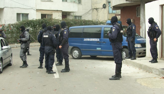 Percheziții  la hoții care spărgeau casele  de pariuri  din Constanța - perchezitiihoticasedepariuri1-1392667432.jpg
